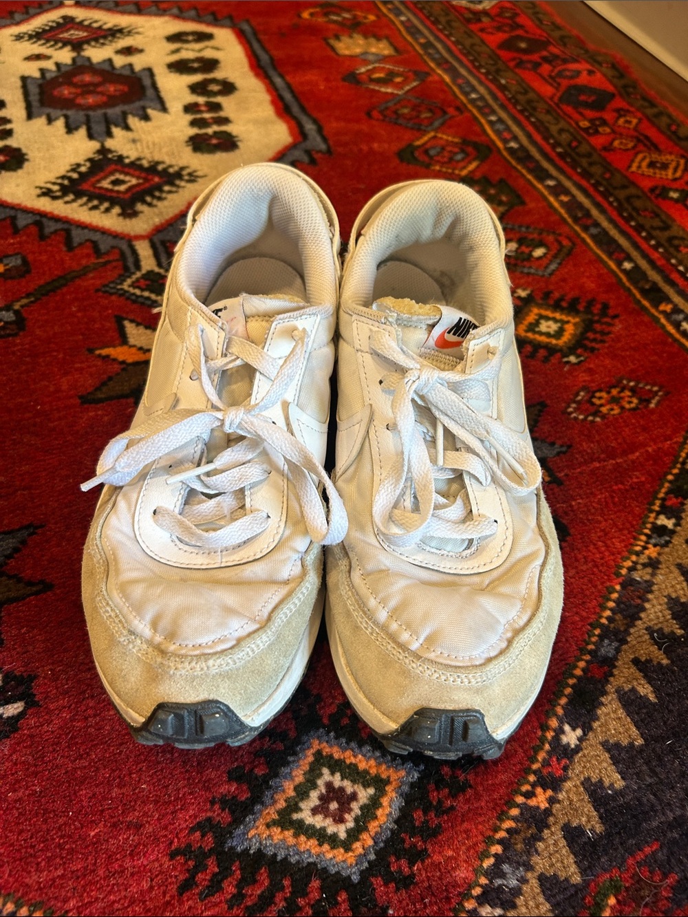 Nike White Cream Athletic Shoes